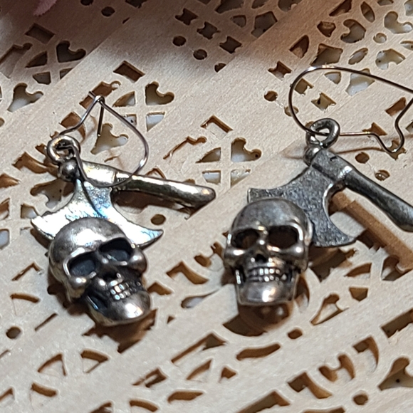 Skull Earrings for sale - Picture 10 of 11